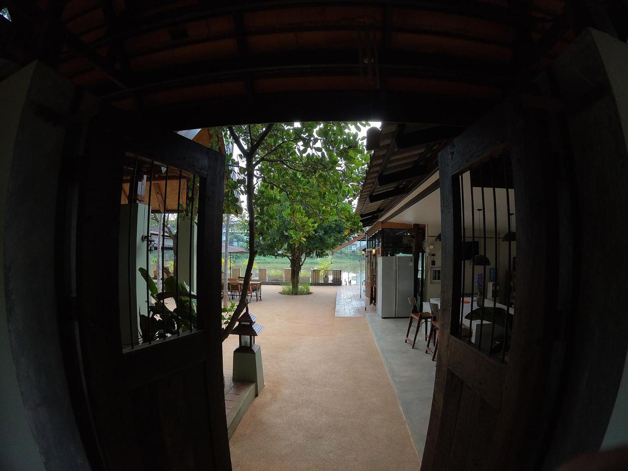 Tolani Riverside Villa Chiang Mai Exterior foto
